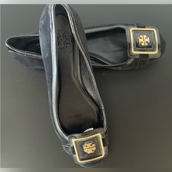 Tory Burch Women Georgia Ballet Flat
•Black SuedeLeather
•Square Toe
•slip on - Picture 2 of 4